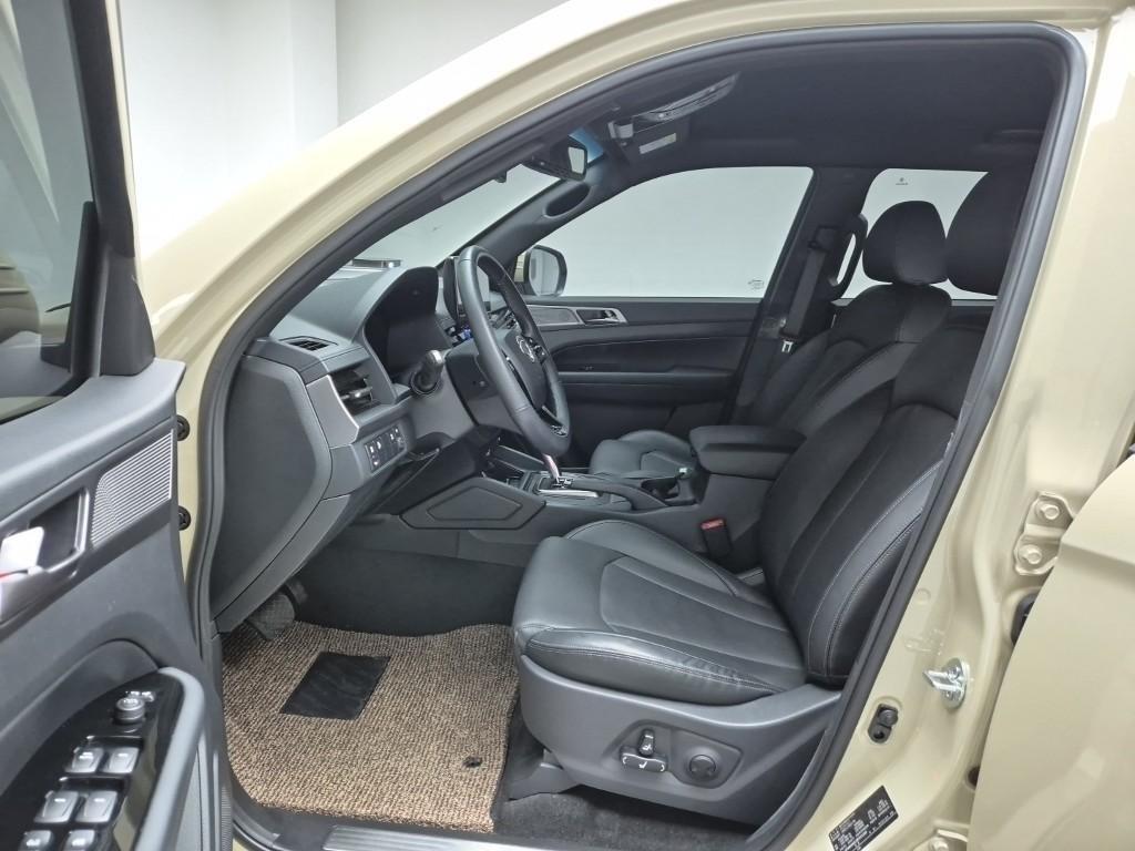 Ssangyong Rexton - Vista 10