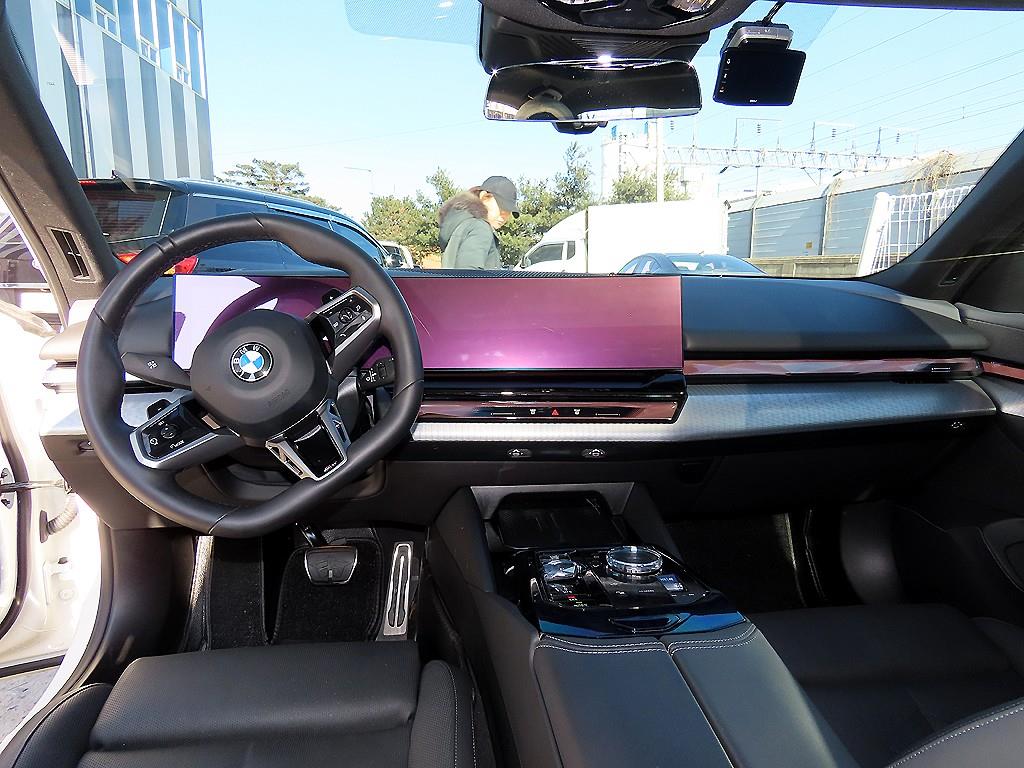 BMW 5 Series - Vista 7