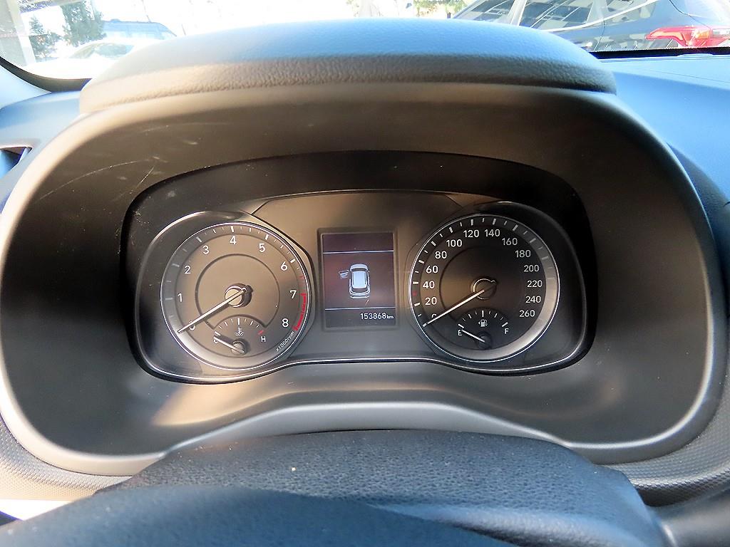 HYUNDAI Kona - Vista 9