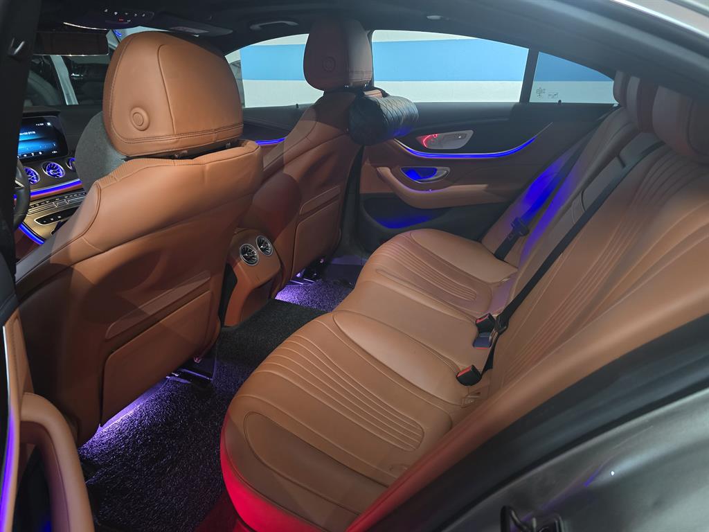 Mercedes Benz CLS Class - Vista 5