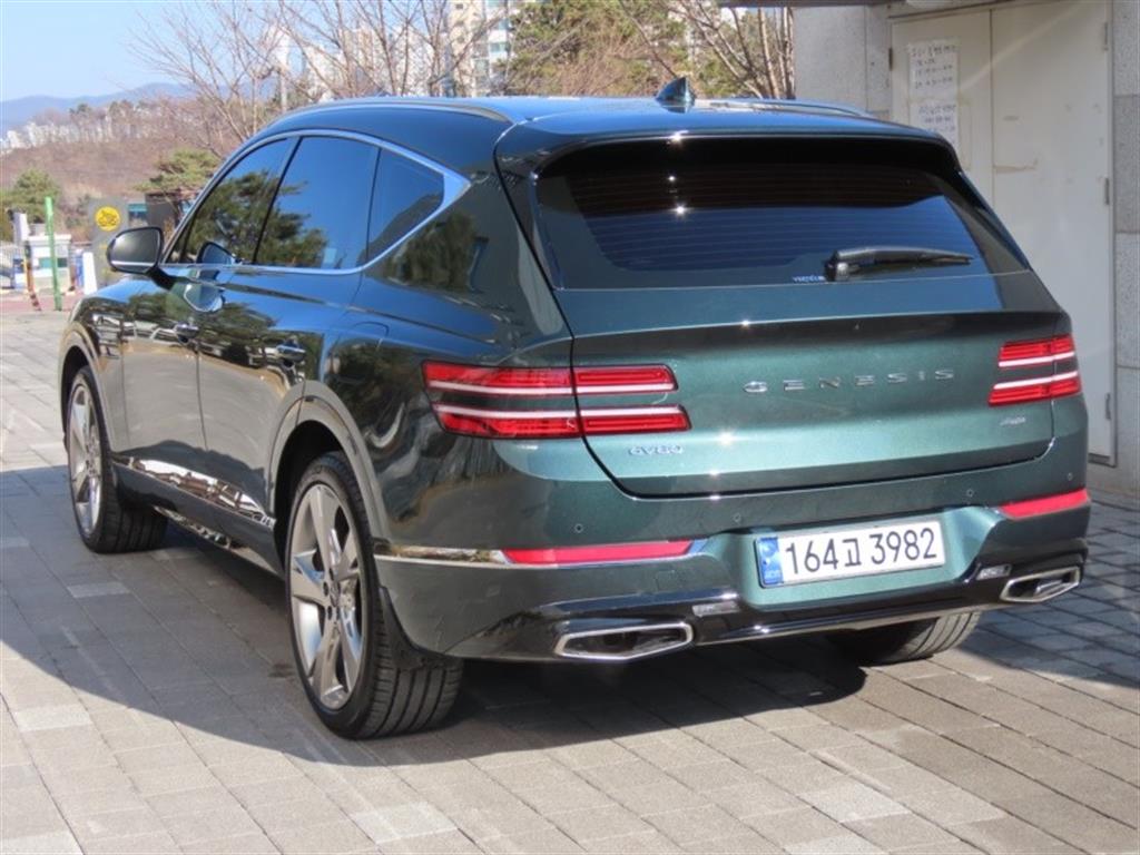 Genesis GV80 - Vista 7