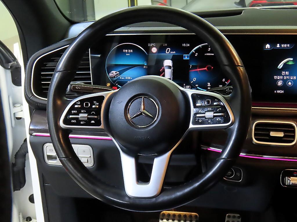 Mercedes Benz GLE Class - Vista 8