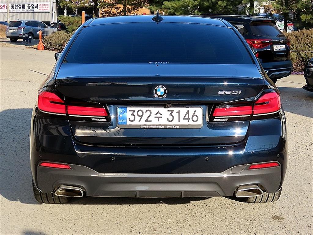 BMW 5 Series - Vista 4