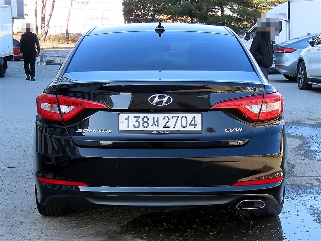 HYUNDAI Sonata - Vista 4