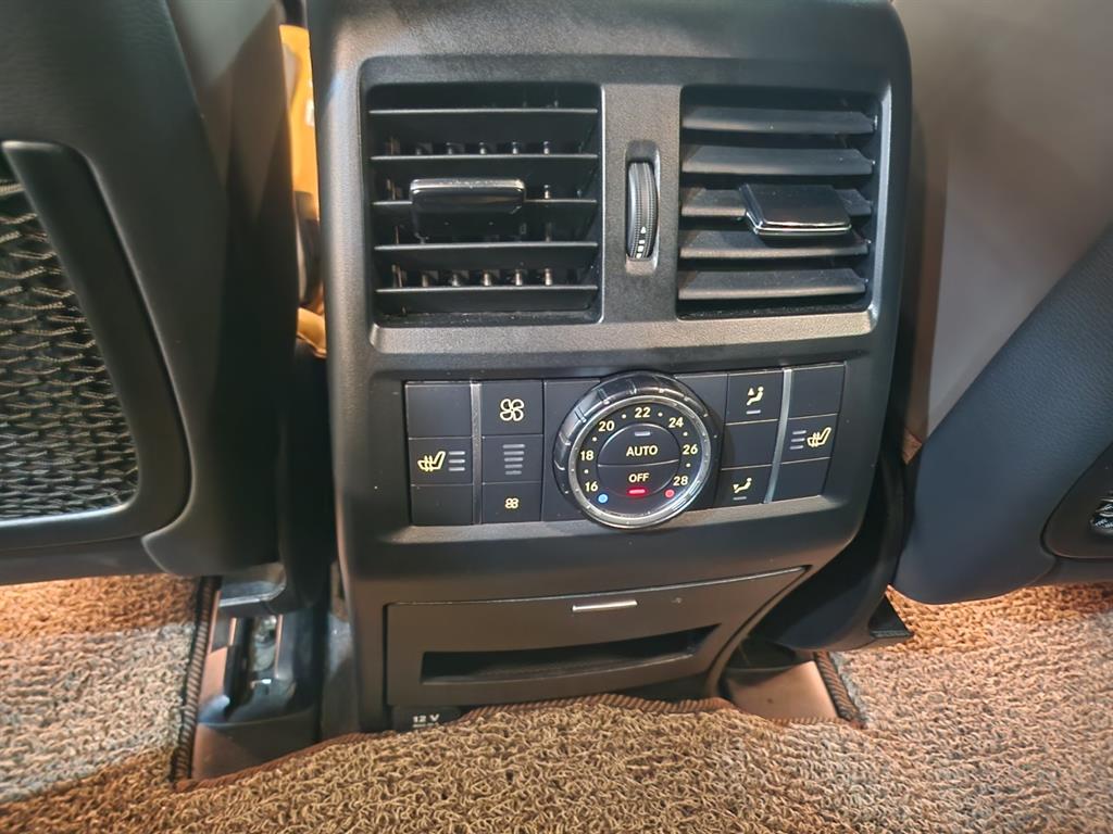 Mercedes Benz GLE Class - Vista 10