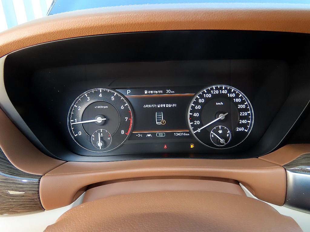 Genesis G90 - Vista 9