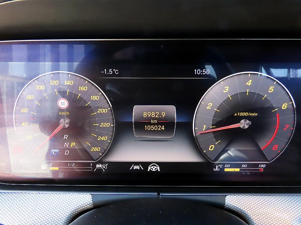 Mercedes Benz E class - Vista 9