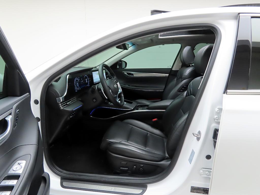 HYUNDAI Grandeur - Vista 12