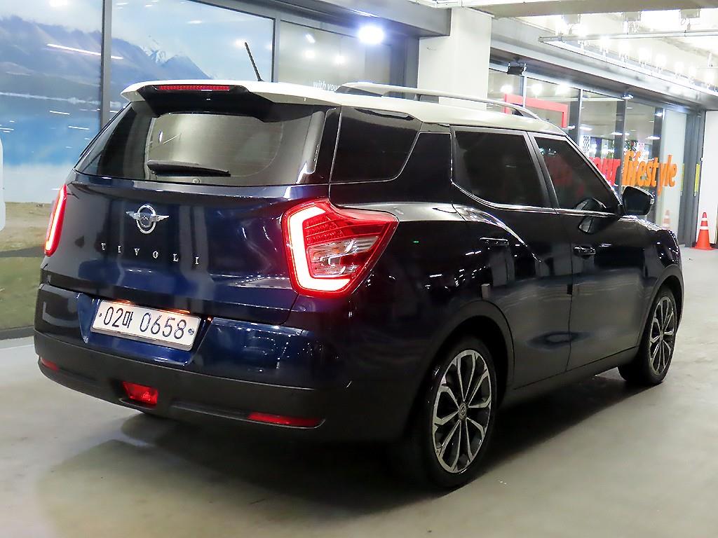Ssangyong Tivoli - Vista 4