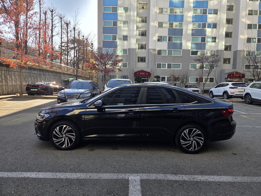 Volkswagen Jetta - Vista 3