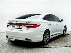 HYUNDAI Grandeur - Vista 8