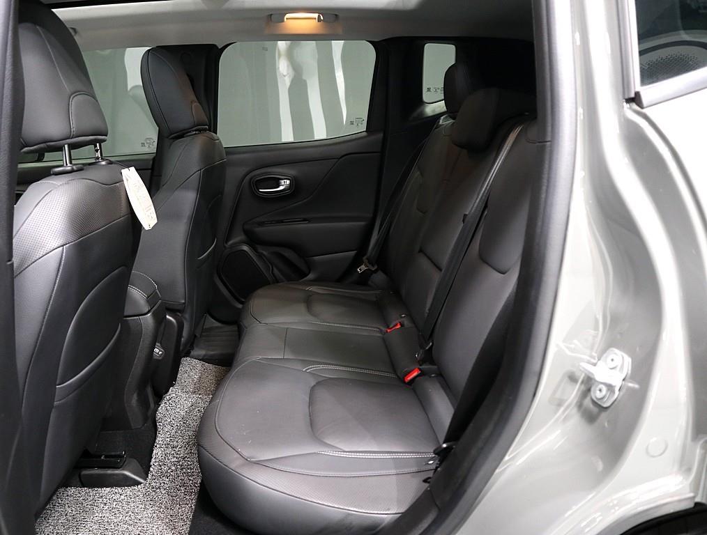 Jeep Renegade - Vista 10