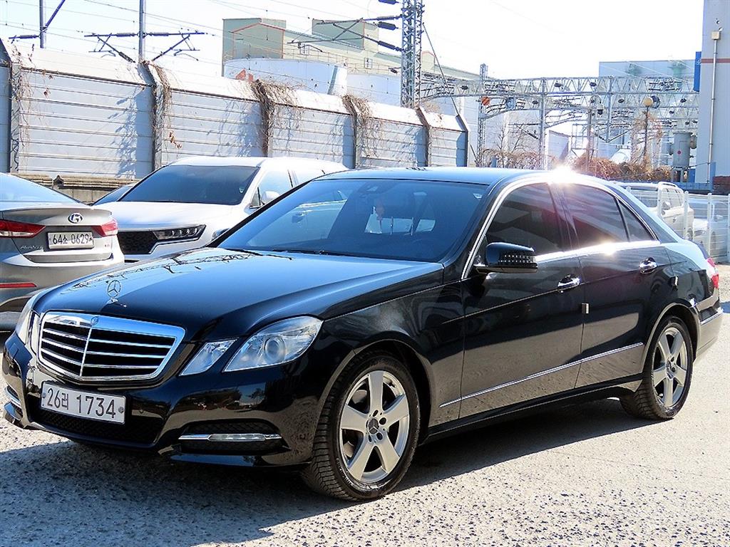 Mercedes Benz E class - Vista 2