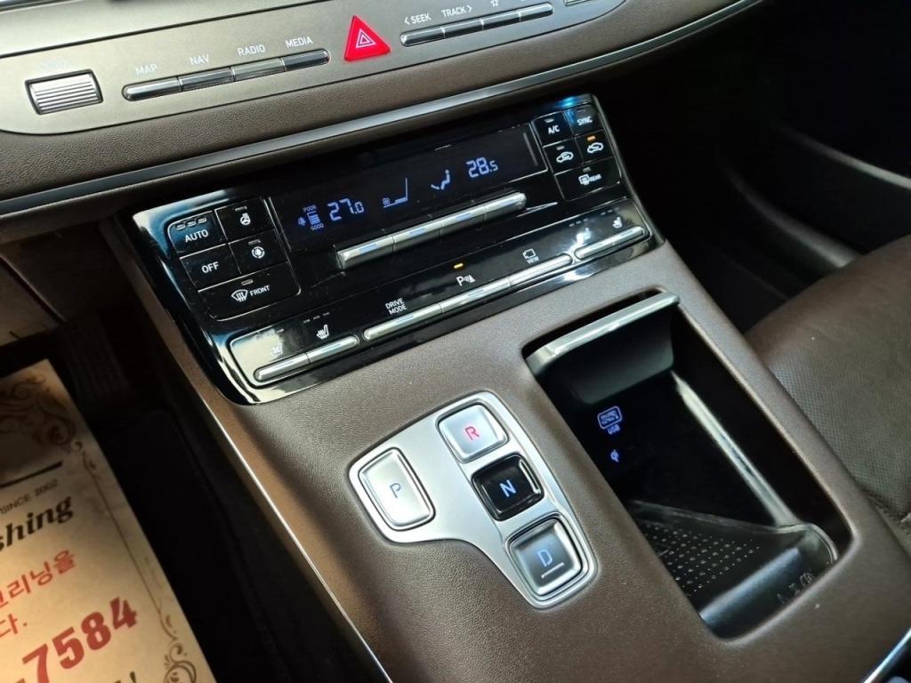 HYUNDAI Grandeur - Vista 10