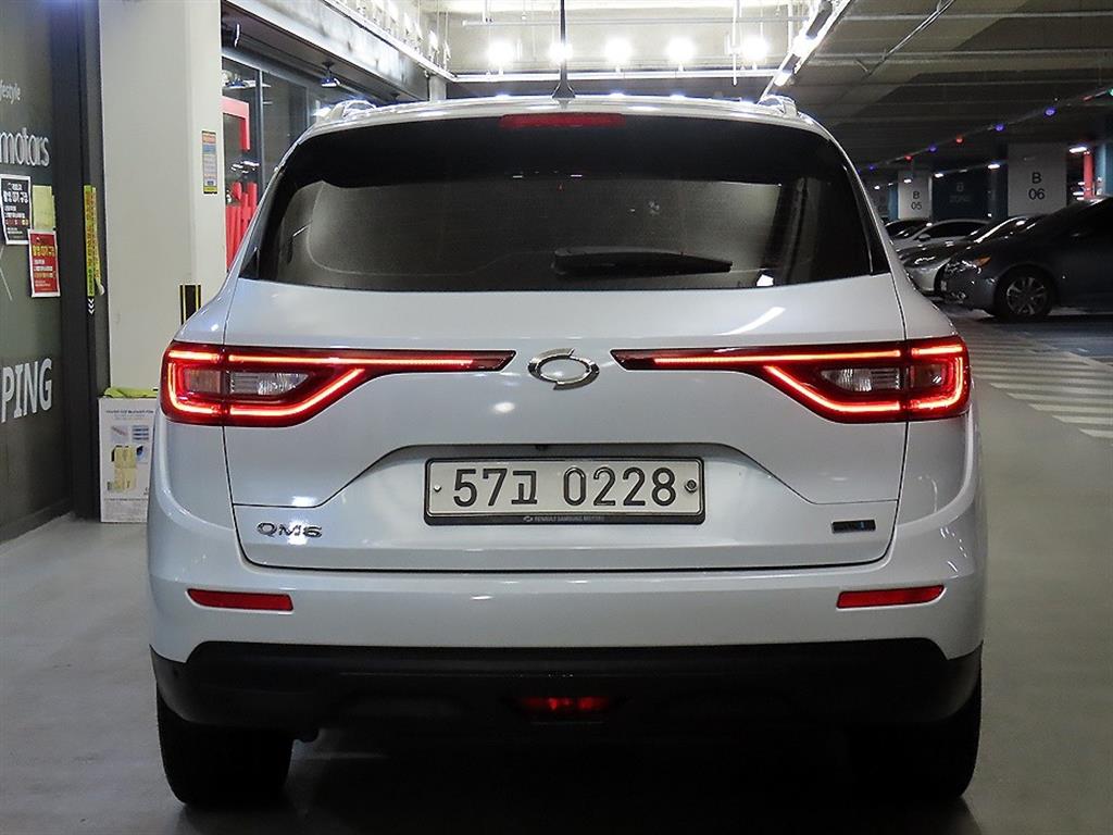 SAMSUNG QM6 - Vista 5