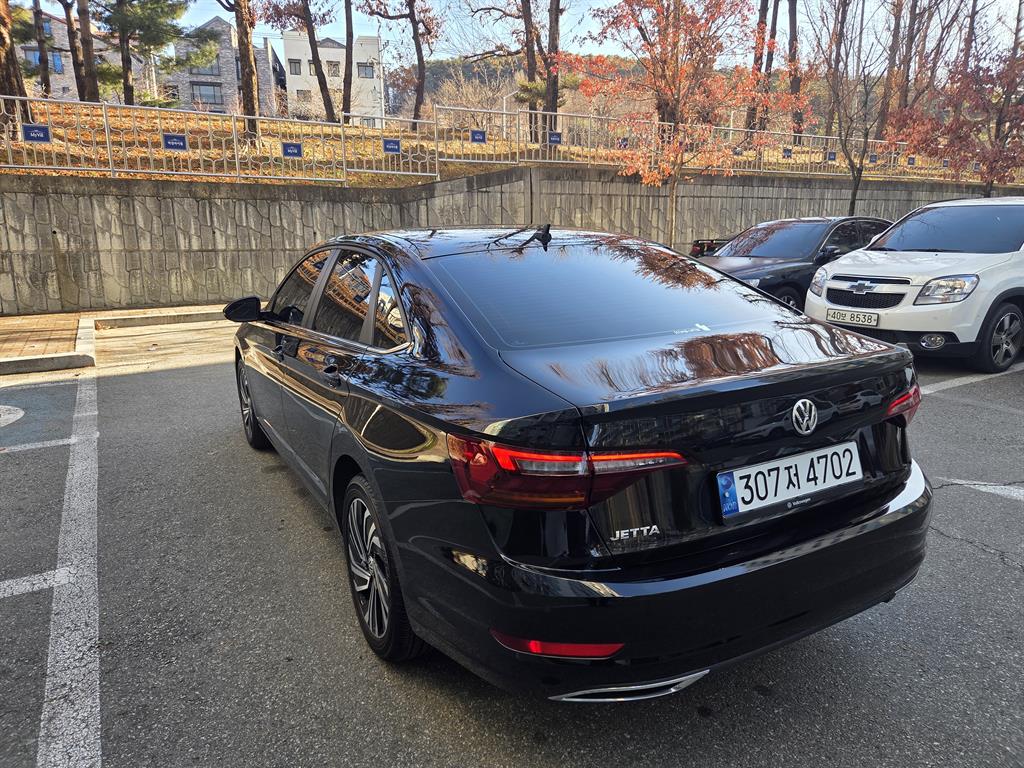 Volkswagen Jetta - Vista 4