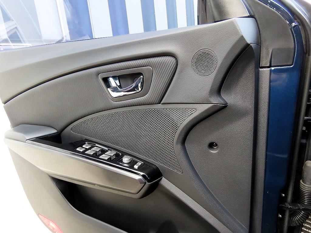 Ssangyong Tivoli - Vista 11