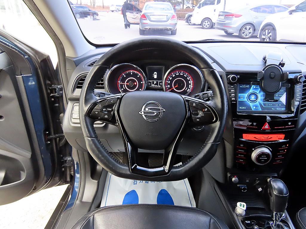 Ssangyong Tivoli - Vista 8