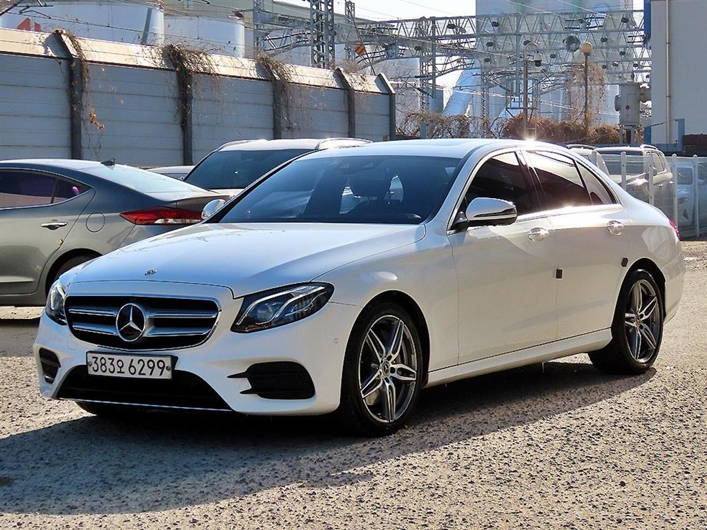 Mercedes Benz E class - Vista 2