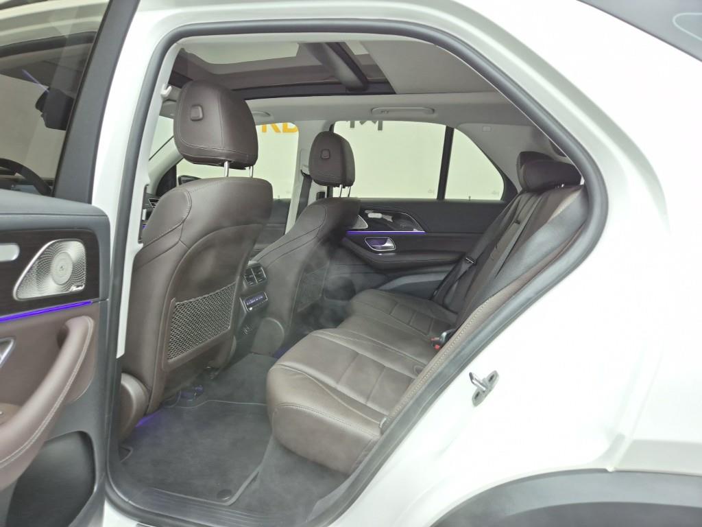 Mercedes Benz GLE Class - Vista 12