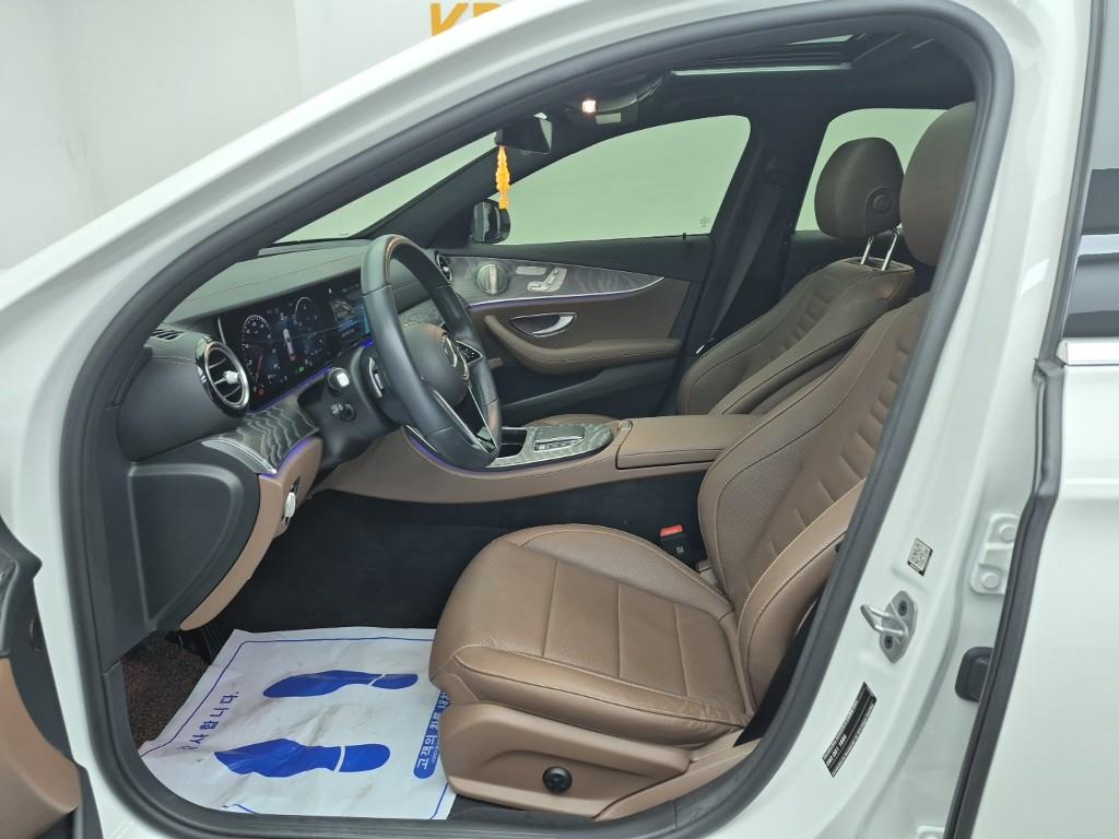 Mercedes Benz E class - Vista 11