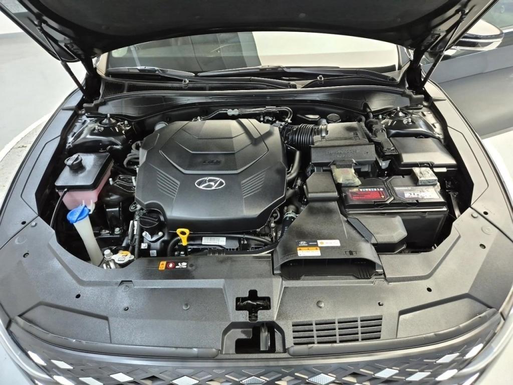 HYUNDAI Grandeur - Vista 5