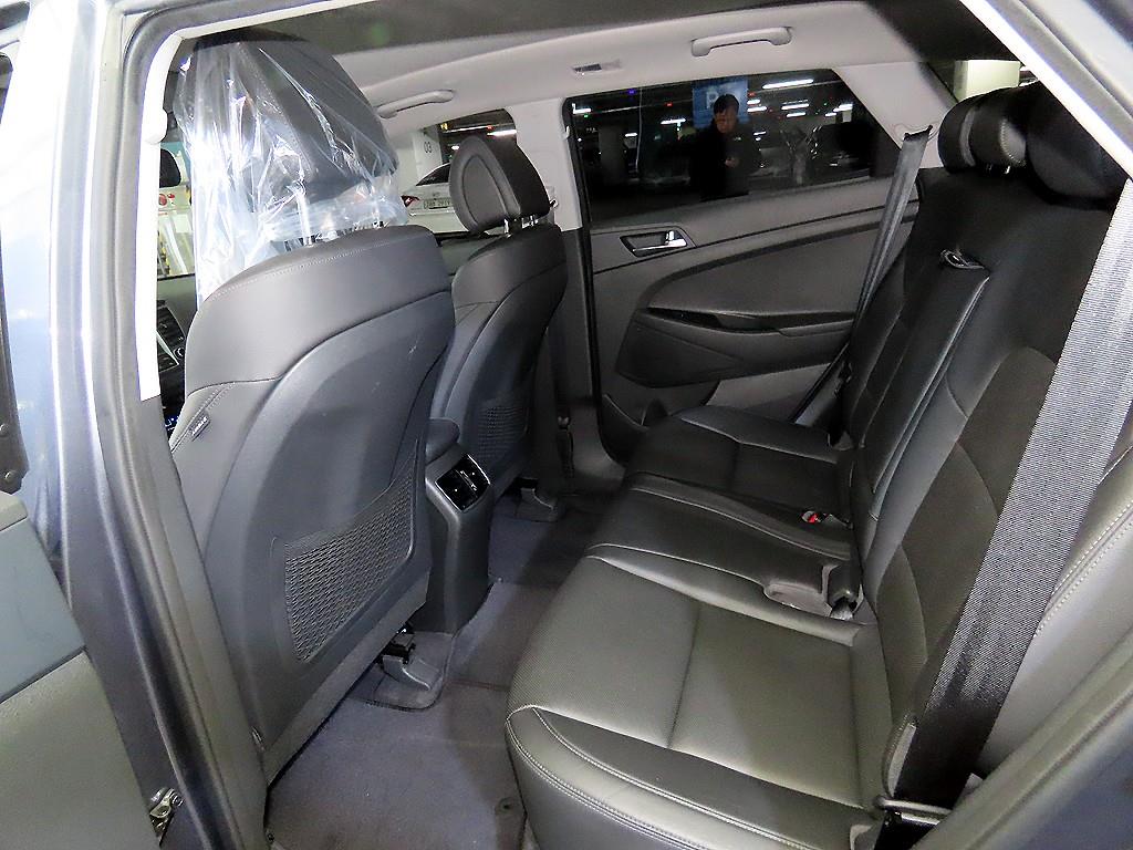 HYUNDAI Tucson - Vista 7