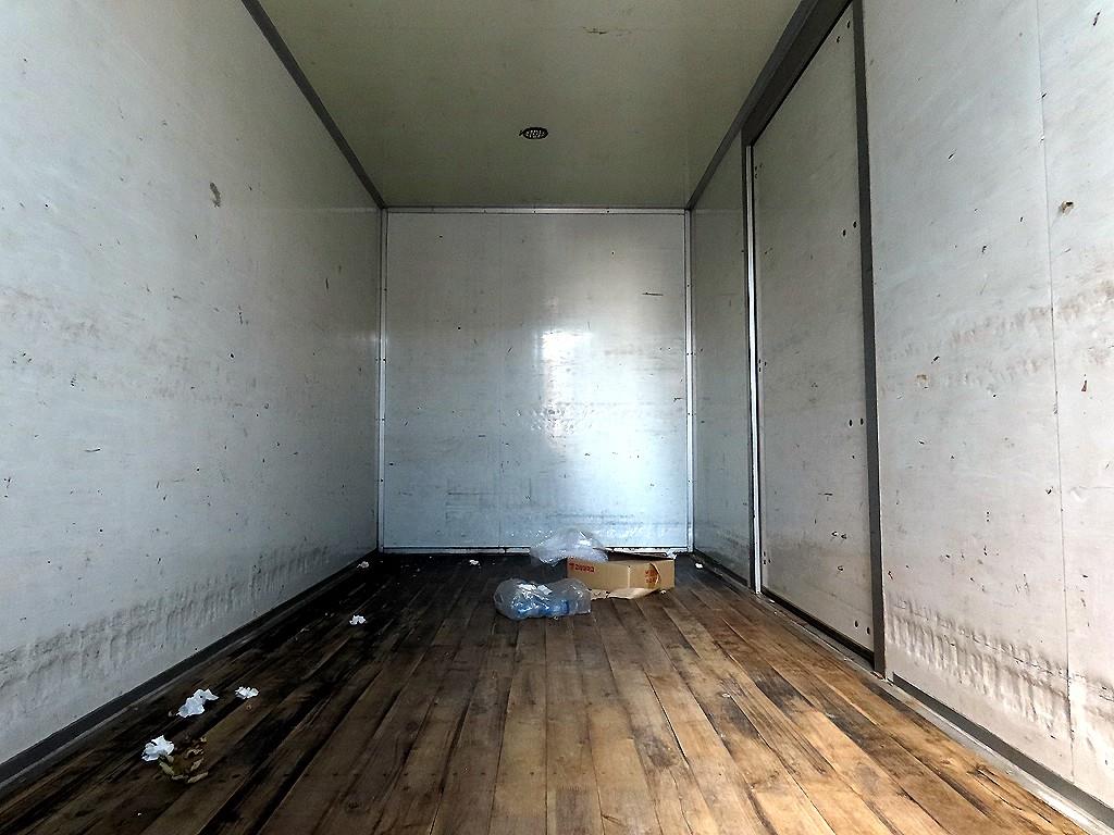 medium and large cargo truck - Vista 6