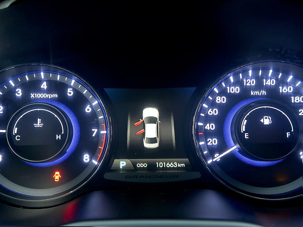 HYUNDAI Grandeur - Vista 11