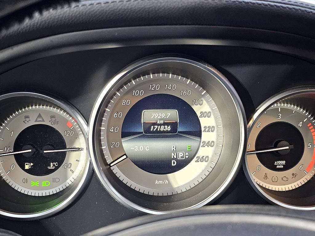 Mercedes Benz CLS Class - Vista 6