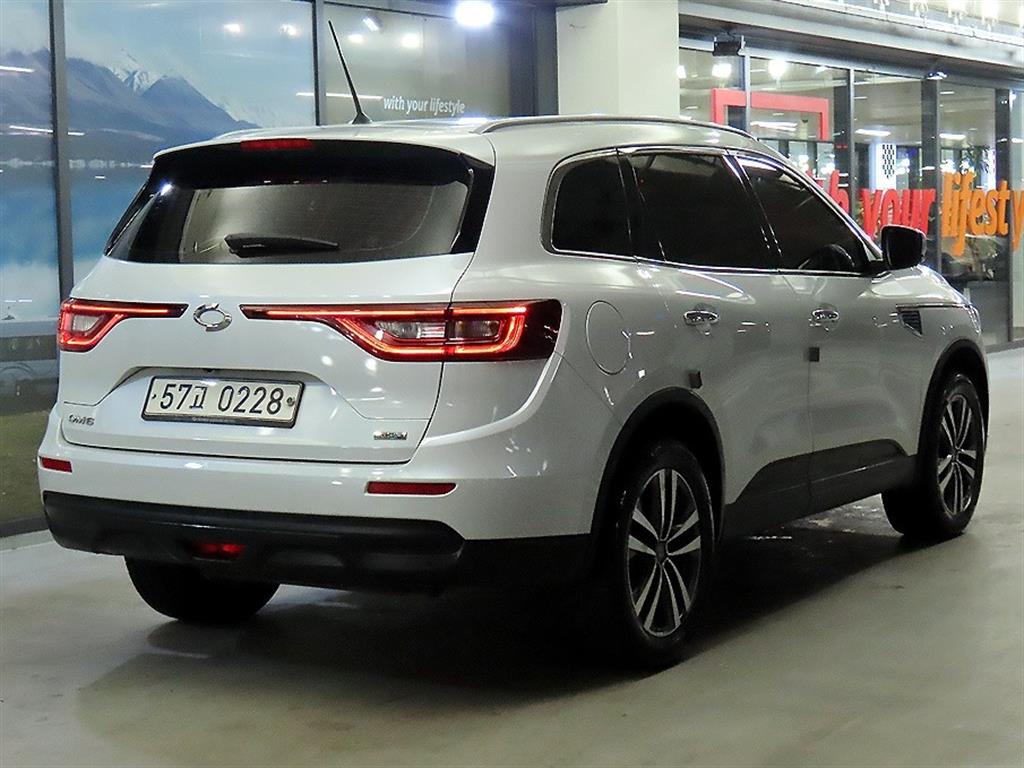 SAMSUNG QM6 - Vista 4