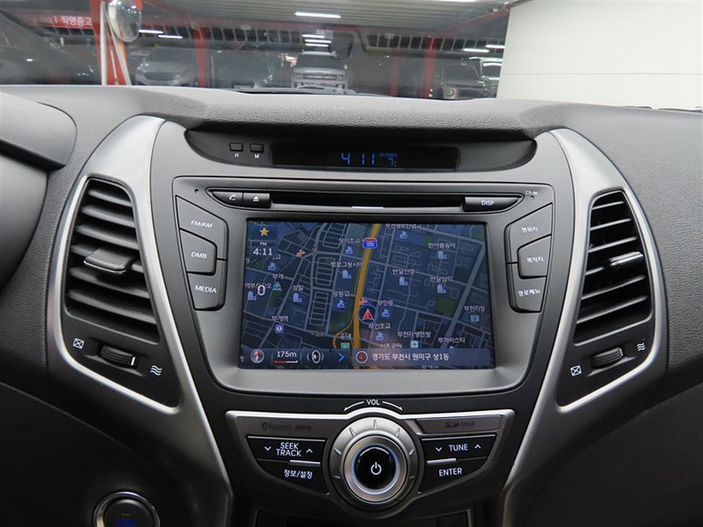 HYUNDAI Avante 2015 Gris - Importación desde Corea - HF Imports Iquique - Foto 13