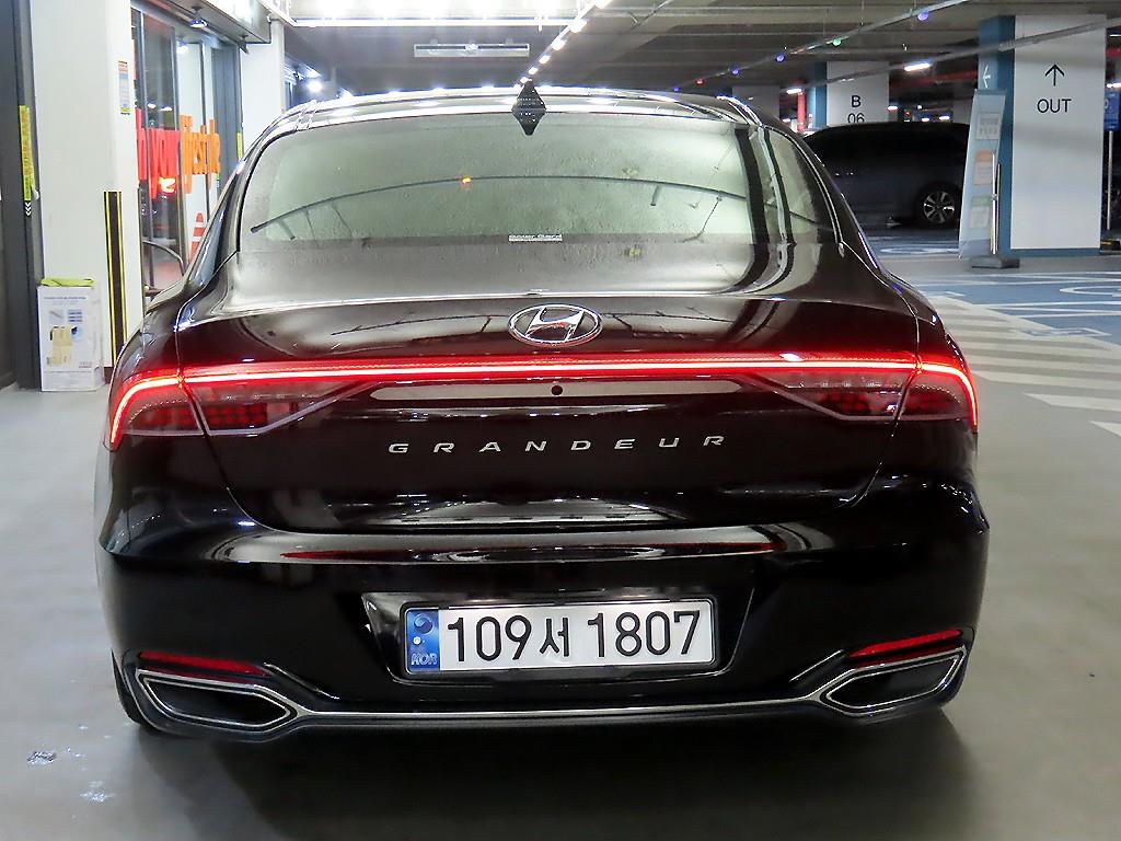 HYUNDAI Grandeur - Vista 5