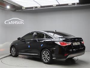 HYUNDAI Sonata - Vista 6