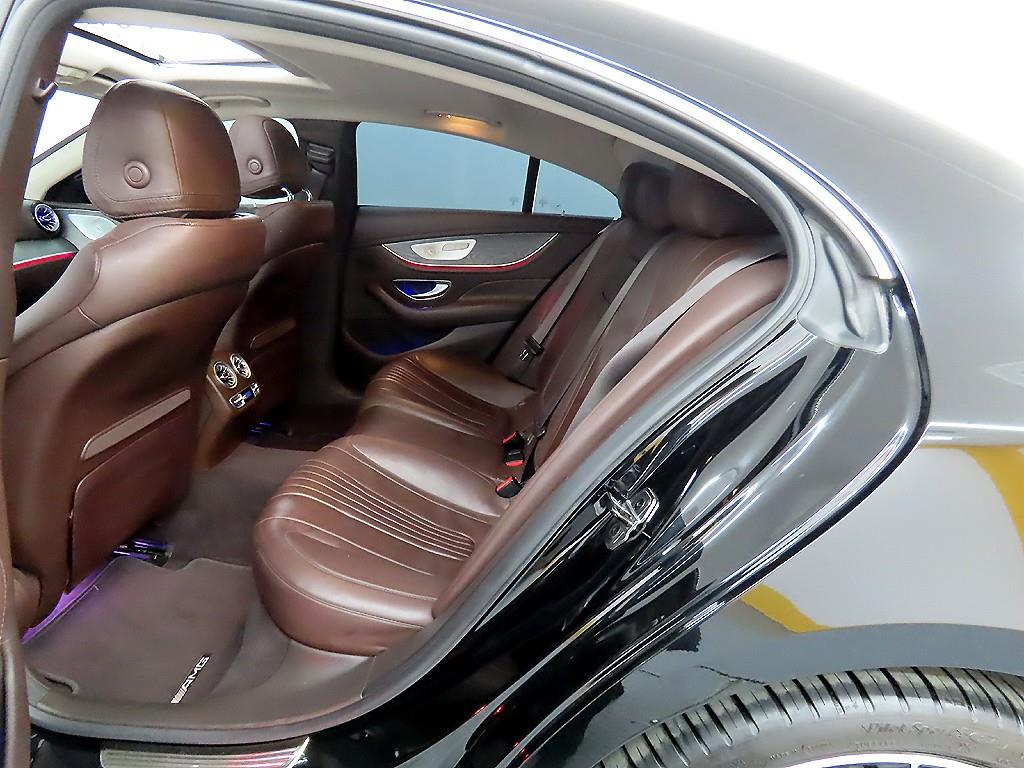 Mercedes Benz CLS Class - Vista 6