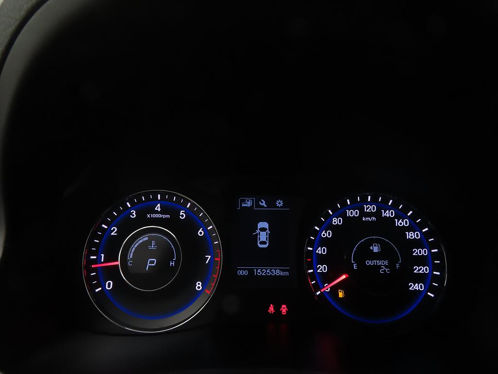 HYUNDAI i40 - Vista 9