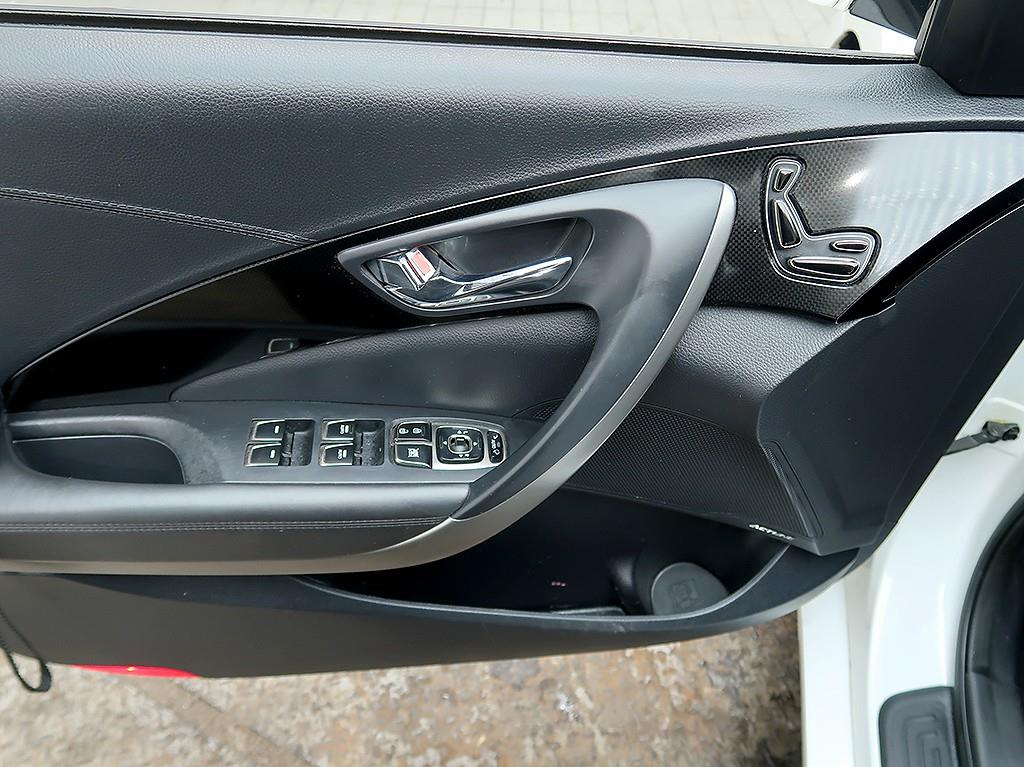 HYUNDAI Grandeur 2013 Blanco - Importación desde Corea - HF Imports Iquique - Foto 13