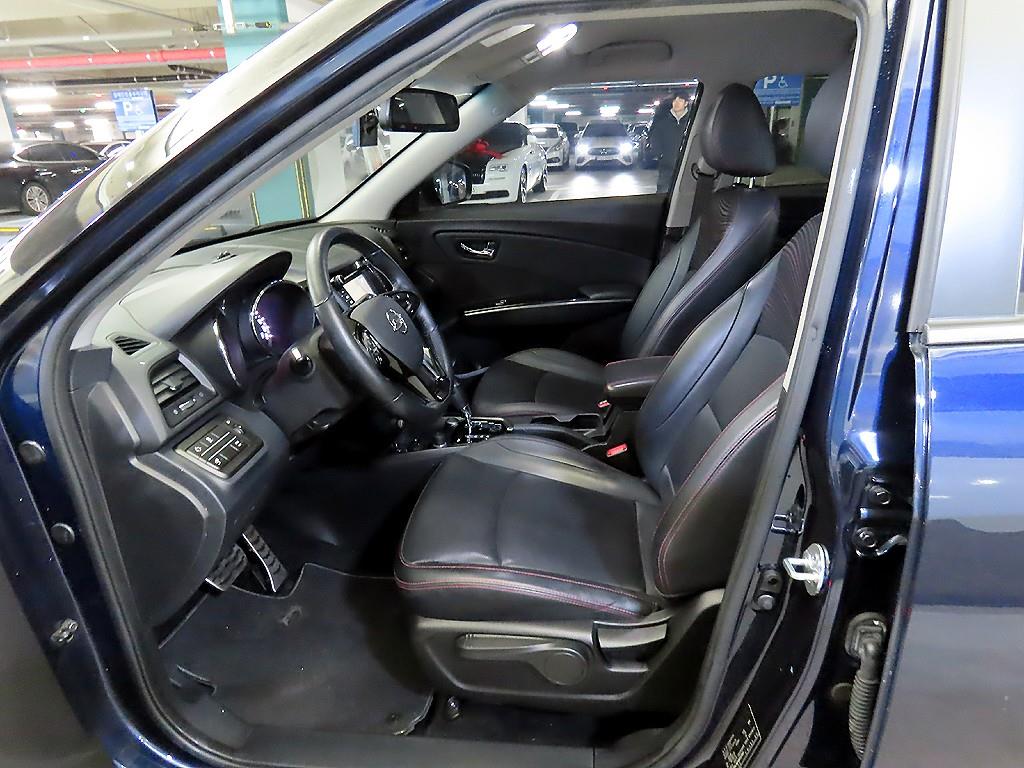 Ssangyong Tivoli - Vista 6