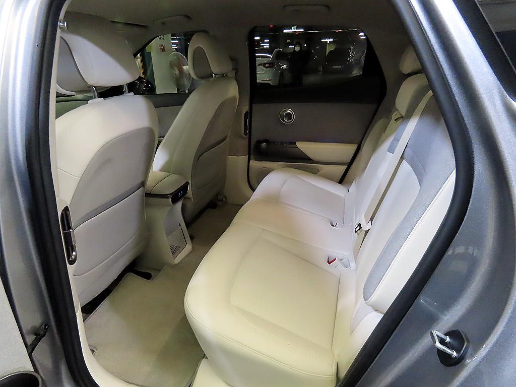 Genesis GV60 - Vista 7