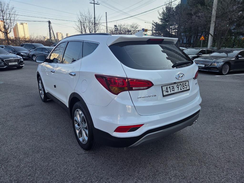 HYUNDAI Santa Fe - Vista 5