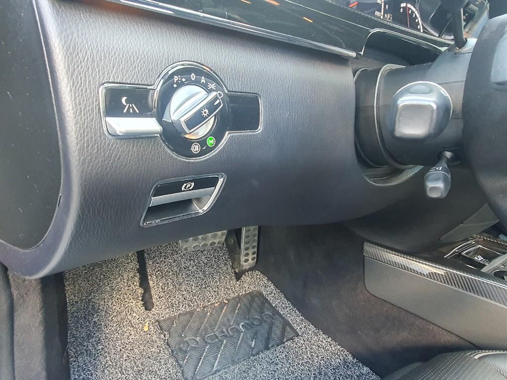 Mercedes Benz S Class - Vista 12