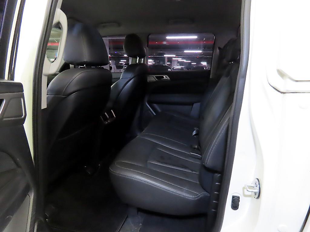 Ssangyong Rexton - Vista 7