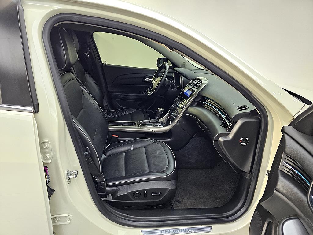 Chevrolet Malibu - Vista 11