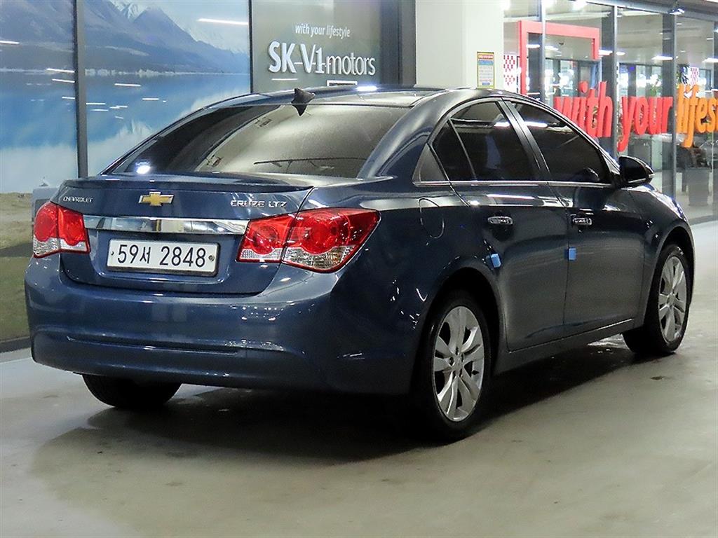Chevrolet Cruise - Vista 4