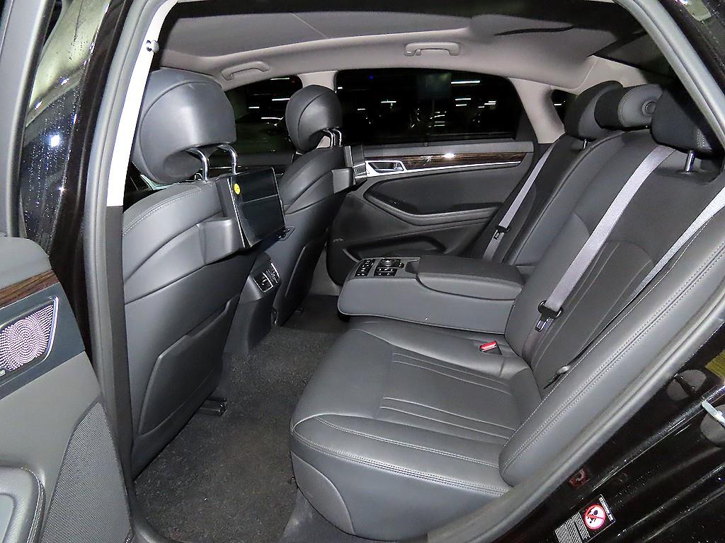 Genesis G80 - Vista 7