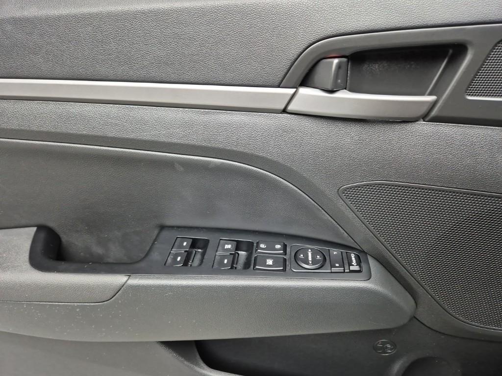 HYUNDAI Avante 2017 Gris - Importación desde Corea - HF Imports Iquique - Foto 17