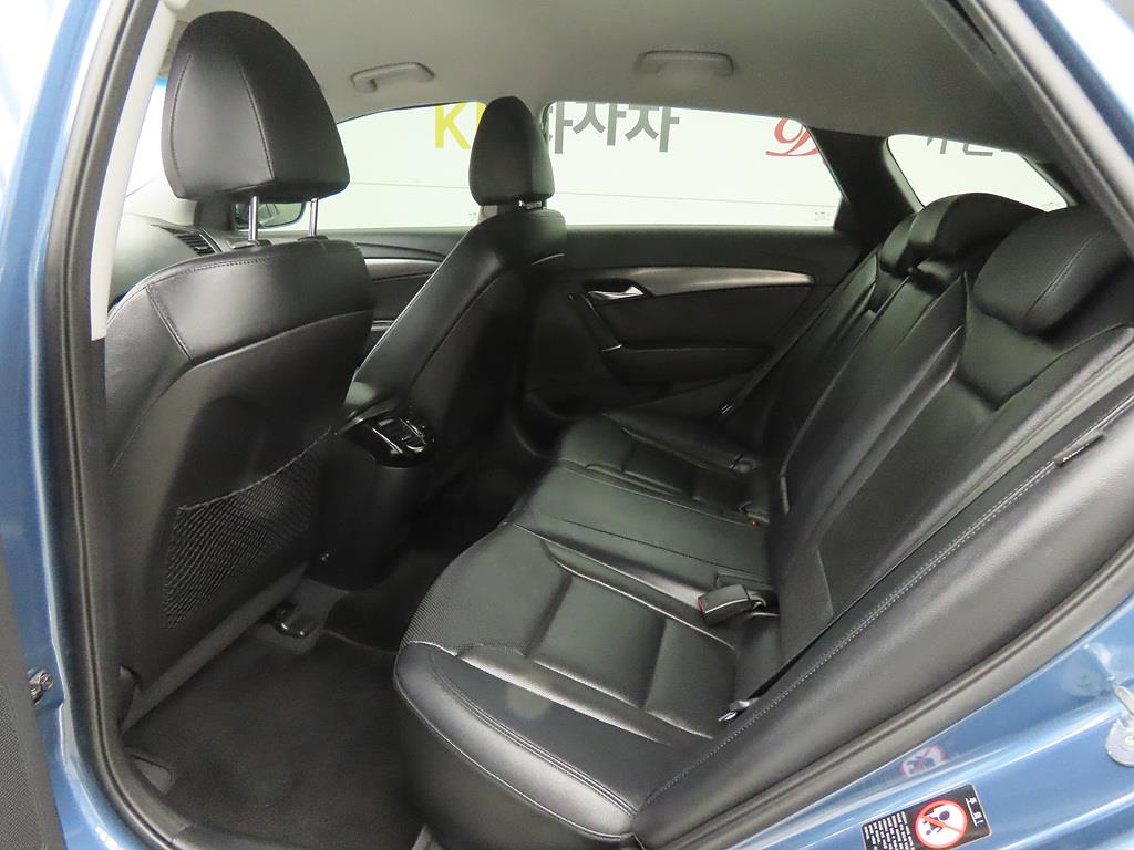 HYUNDAI i40 - Vista 6