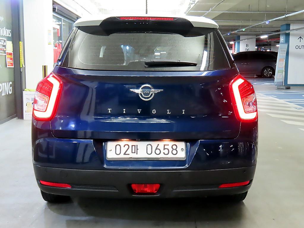 Ssangyong Tivoli - Vista 5