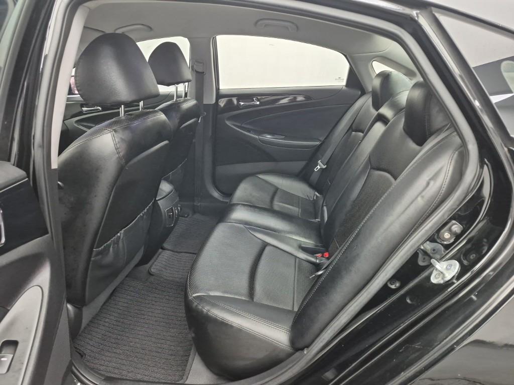 HYUNDAI Sonata - Vista 12