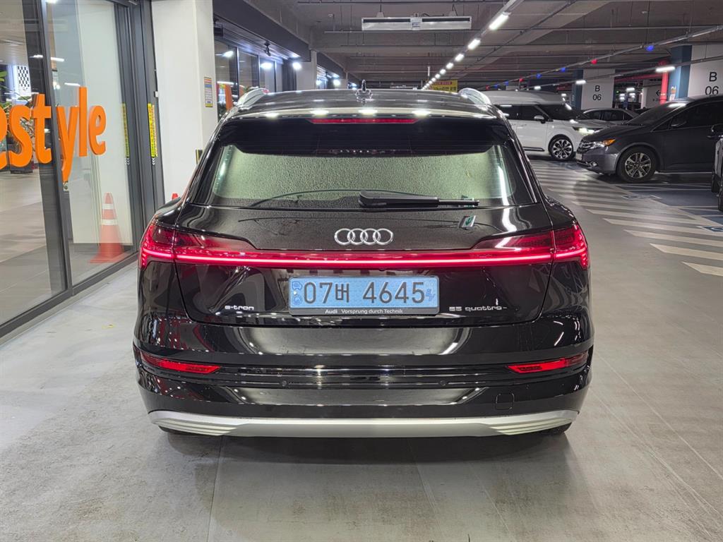 Audi e-Tron 2022 Negro - Importación desde Corea - HF Imports Iquique - Foto 18